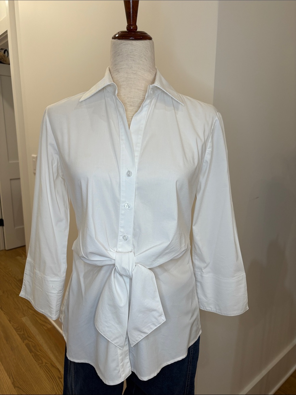 Finley Classic White Tie-Front Button-Up Shirt